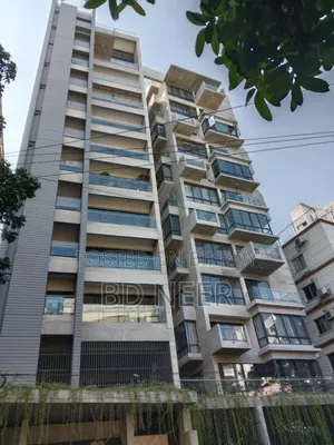 4 Bedroom Apartment in Banani for rent