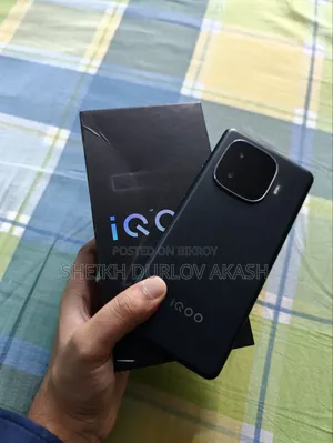 iQOO 256 GB Black
