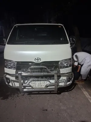 New Toyota Corolla 2025 Pearl