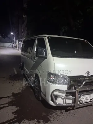 Toyota Hiace Super GL 2025
