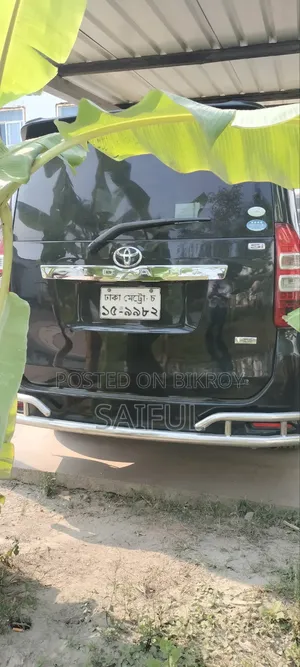টয়োটা নোয়া ২০১২ কালো