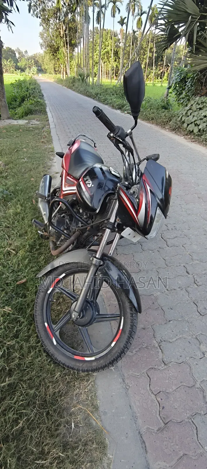 TVS Metro Plus 2021 Red