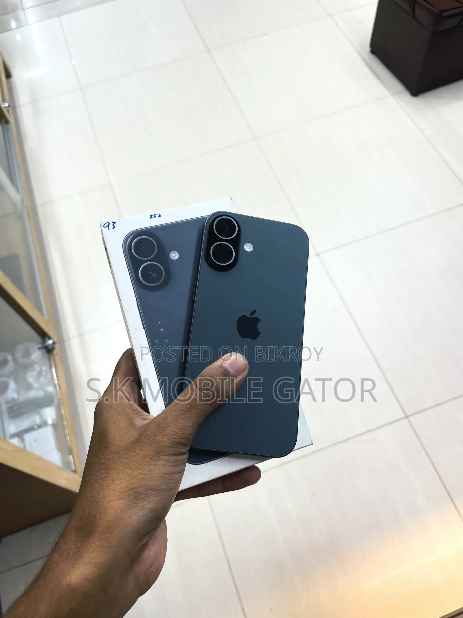 অ্যাপল আইফোন ১৭ ২৫৬ জিবি ব্ল্যাক