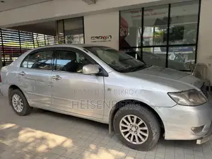 টয়োটা করোল্লা ২০০৫ সিলভার