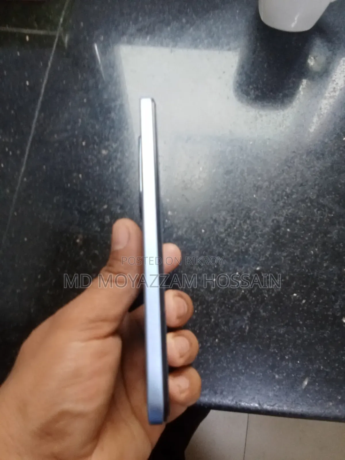 Vivo Y22s 128 GB Silver