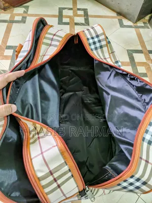 গুও টেং ব্র্যান্ডের ট্রাভেল ব্যাগ