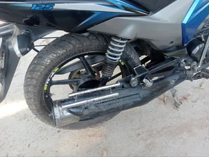 TVS Stryker 125 2020 Blue