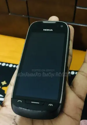 Nokia 701 8 GB Black