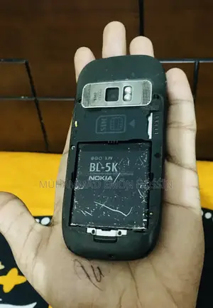 Nokia 701 8 GB Black