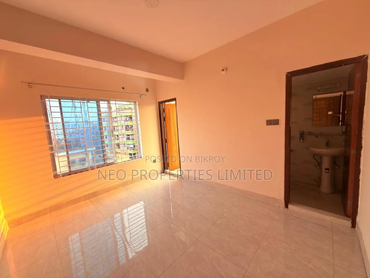3-Bedroom Apartment in Ready Flat, 60 Feet Road for sale