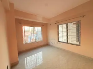 3-Bedroom Apartment in Ready Flat, 60 Feet Road for sale