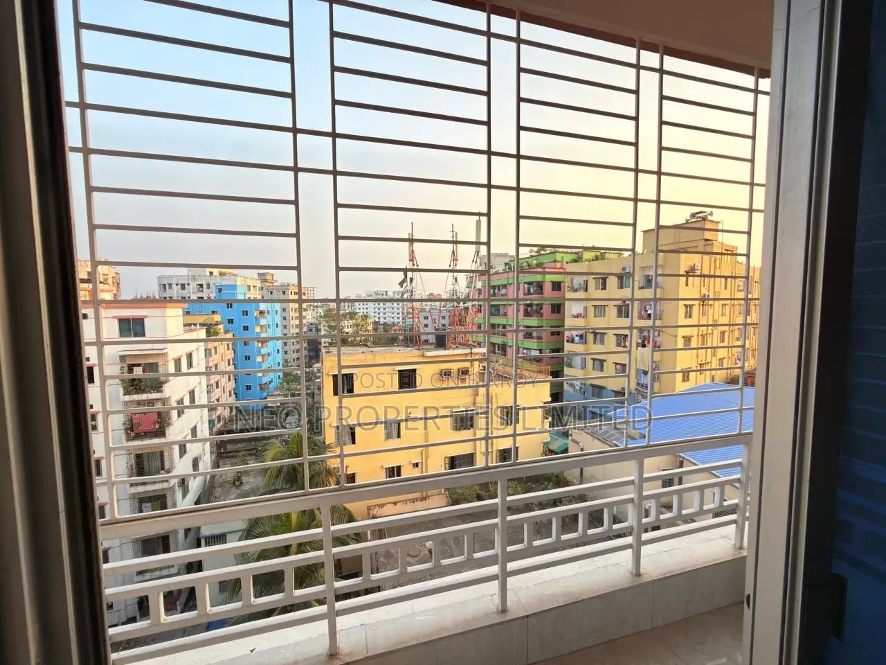 3-Bedroom Apartment in Ready Flat, 60 Feet Road for sale