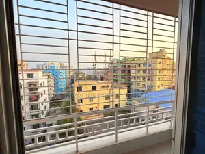 3-Bedroom Apartment in Ready Flat, 60 Feet Road for sale