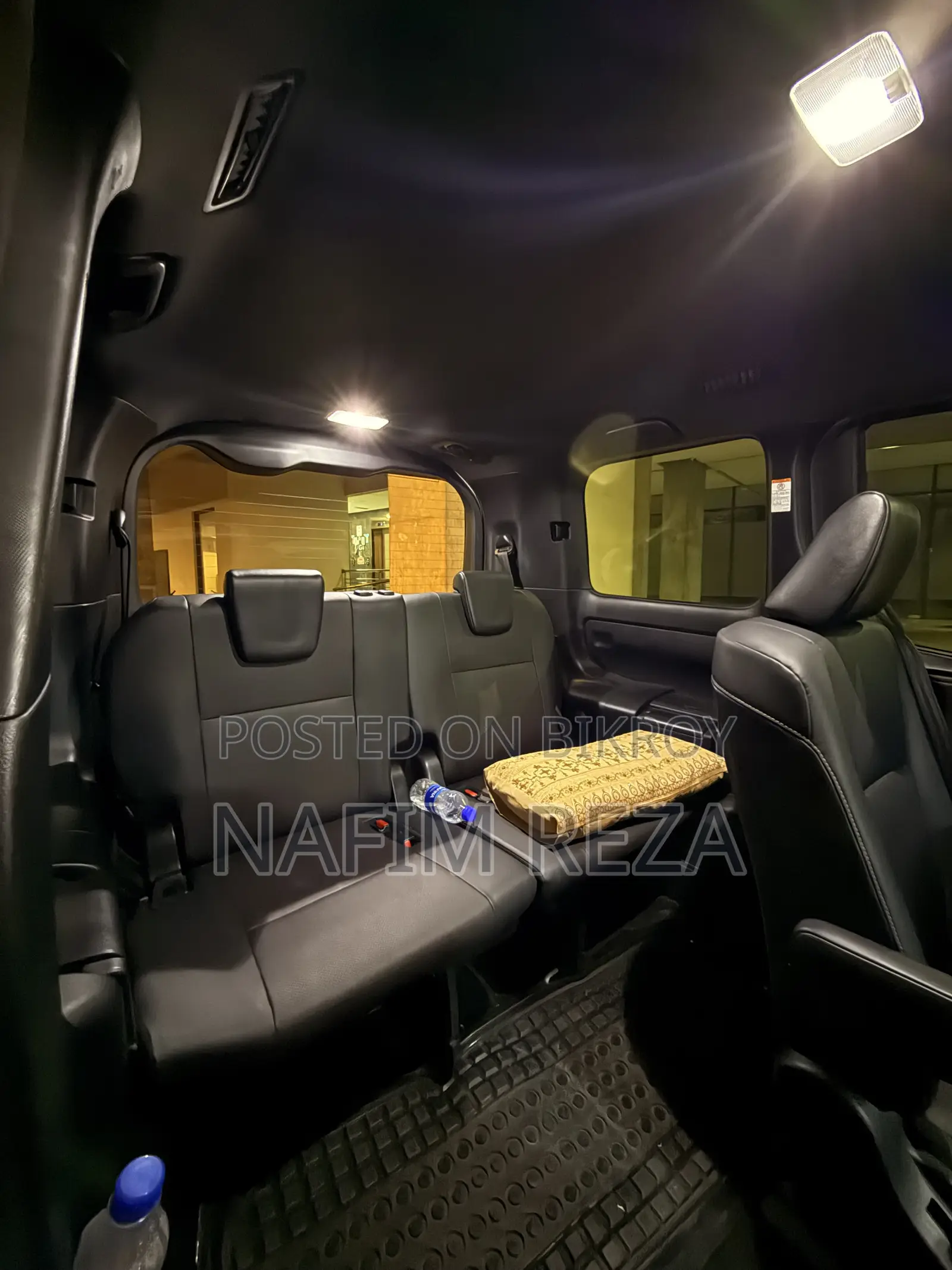 Toyota Esquire 1.8 FWD Hybrid (7 seater) 2021 Pearl