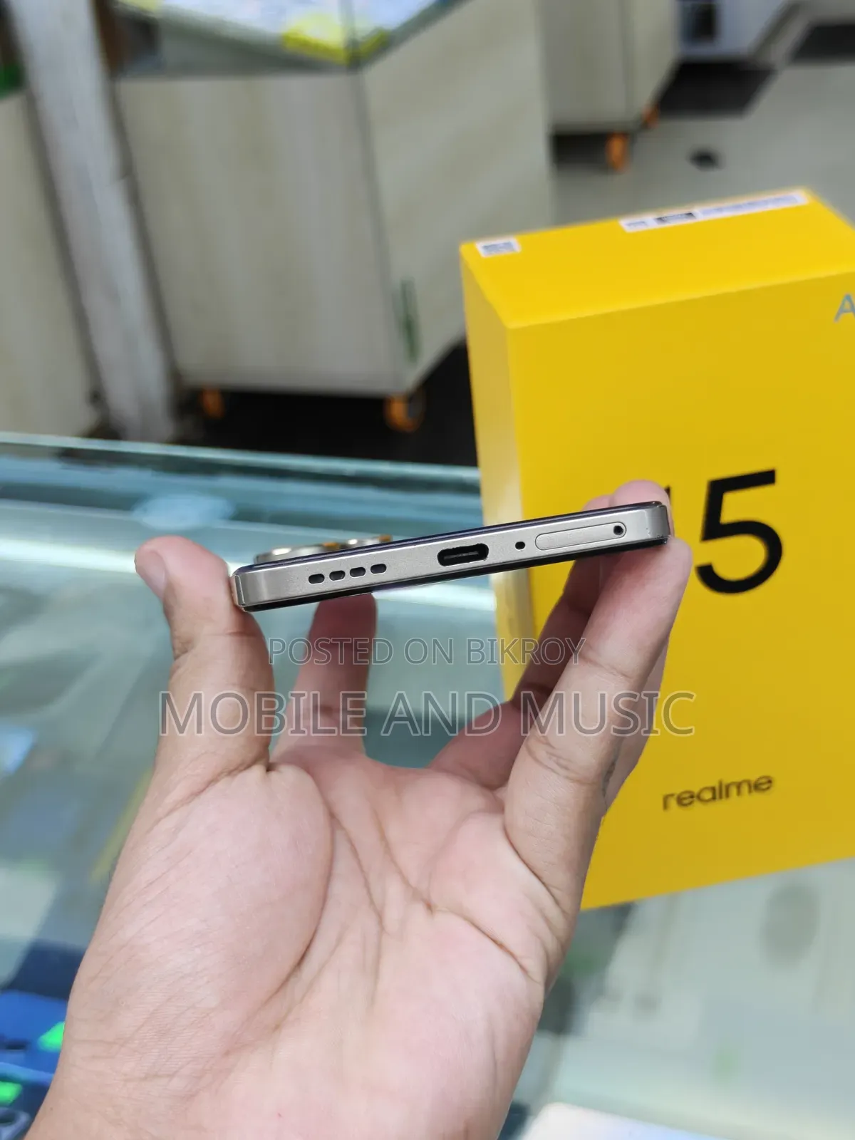 Realme 256 GB Gold