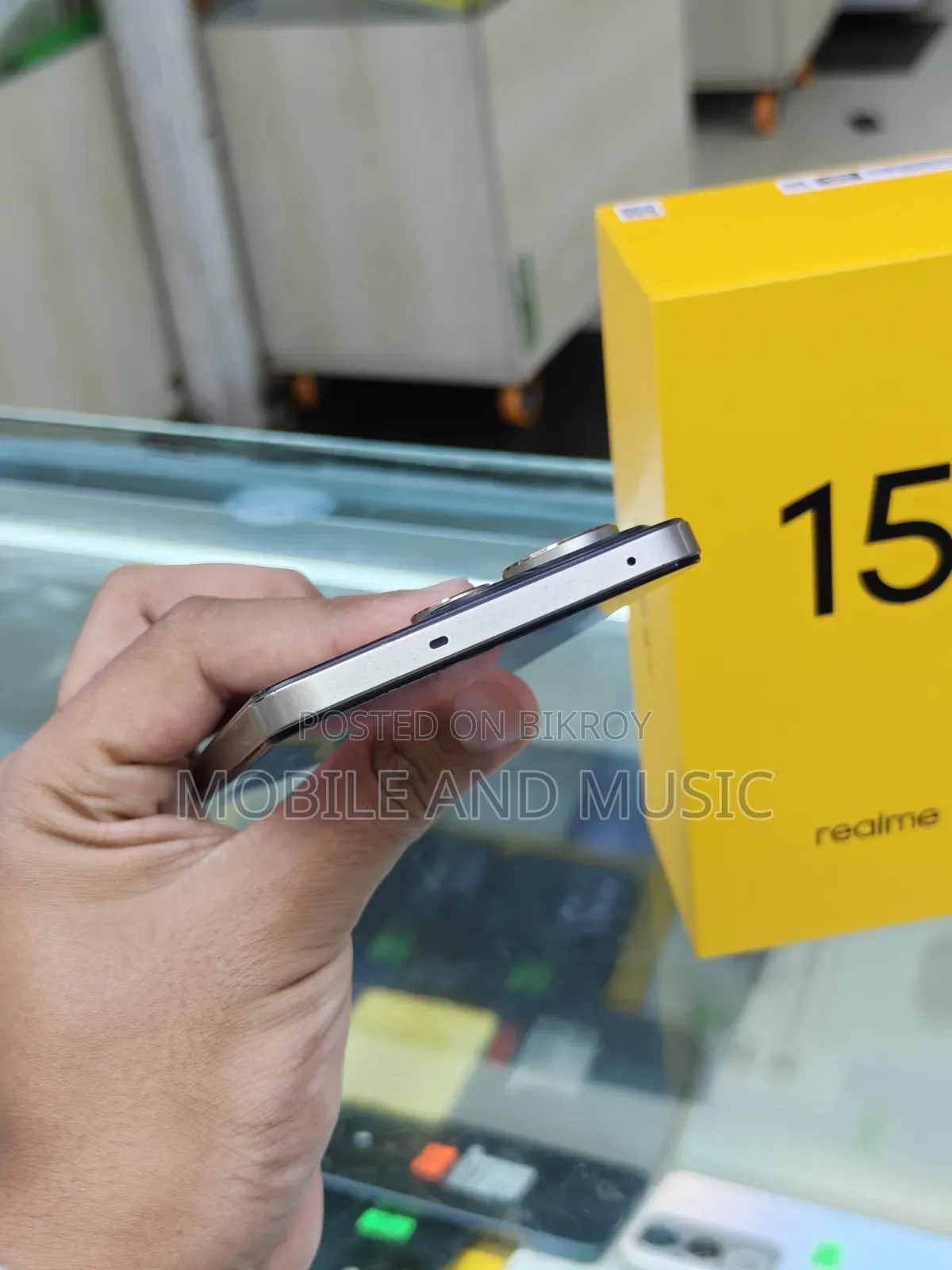 Realme 256 GB Gold