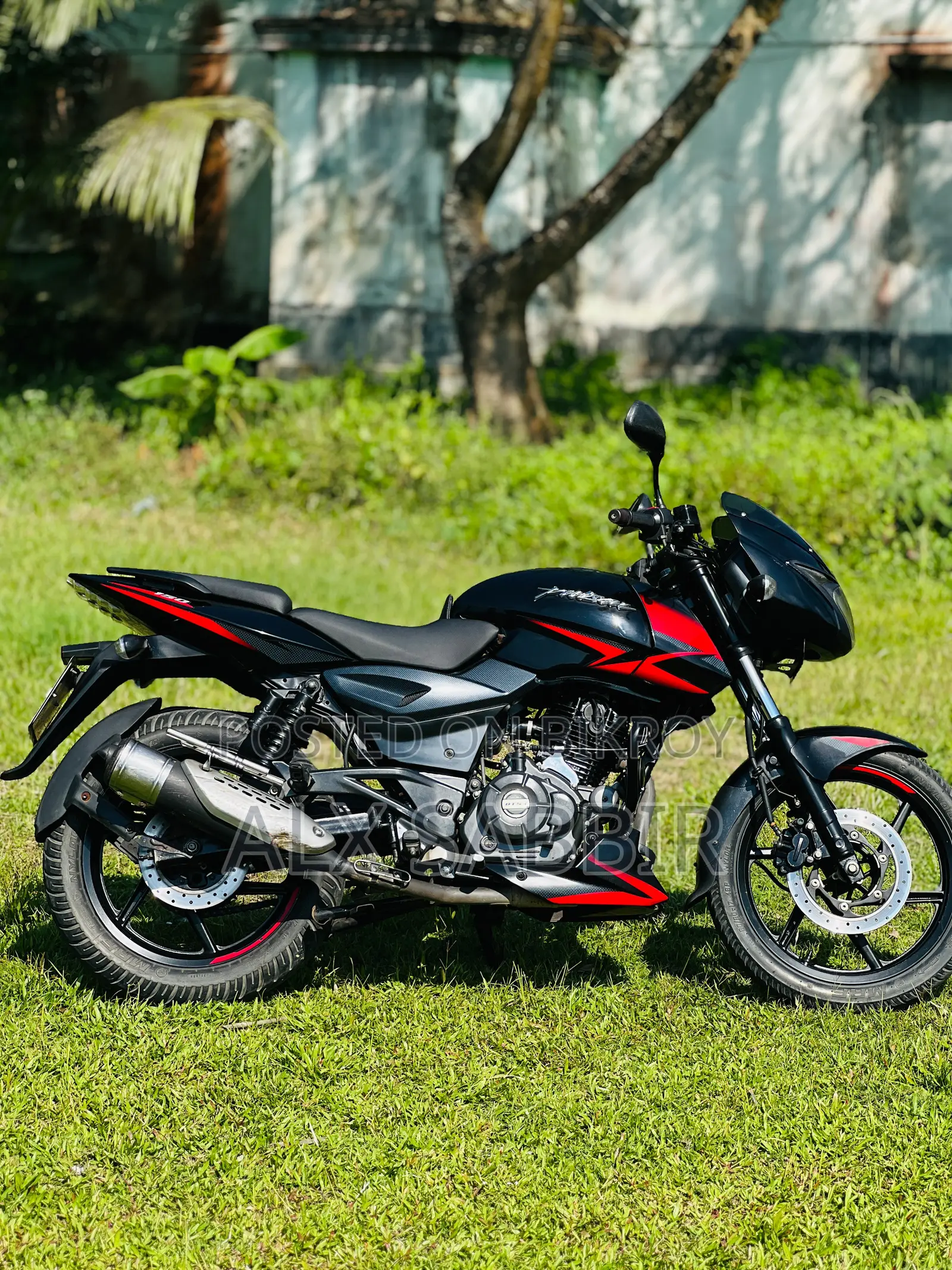 বাজাজ পালসার ১৫০ ২০১৯ কালো