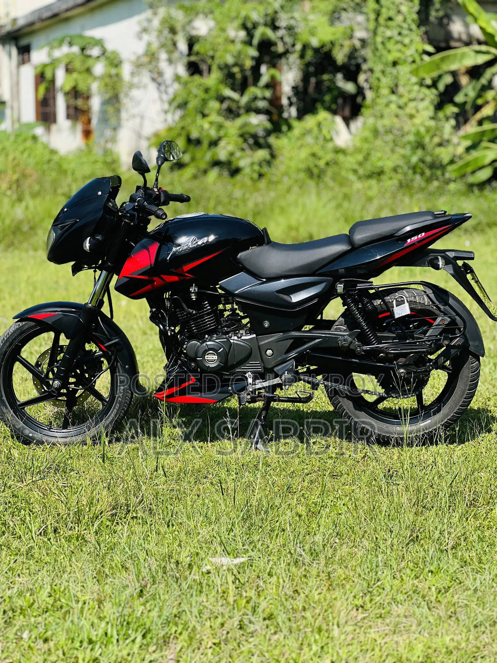 বাজাজ পালসার ১৫০ ২০১৯ কালো
