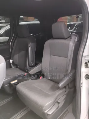 Toyota Voxy 2022 Pearl