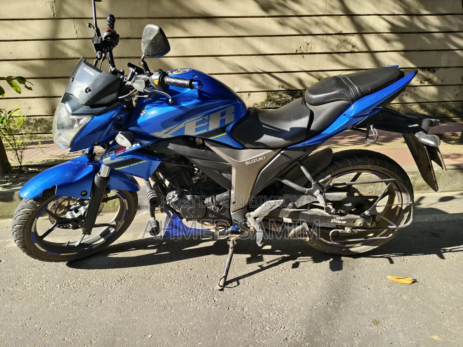 সুজুকি জিক্সার ২০২৩ নীল