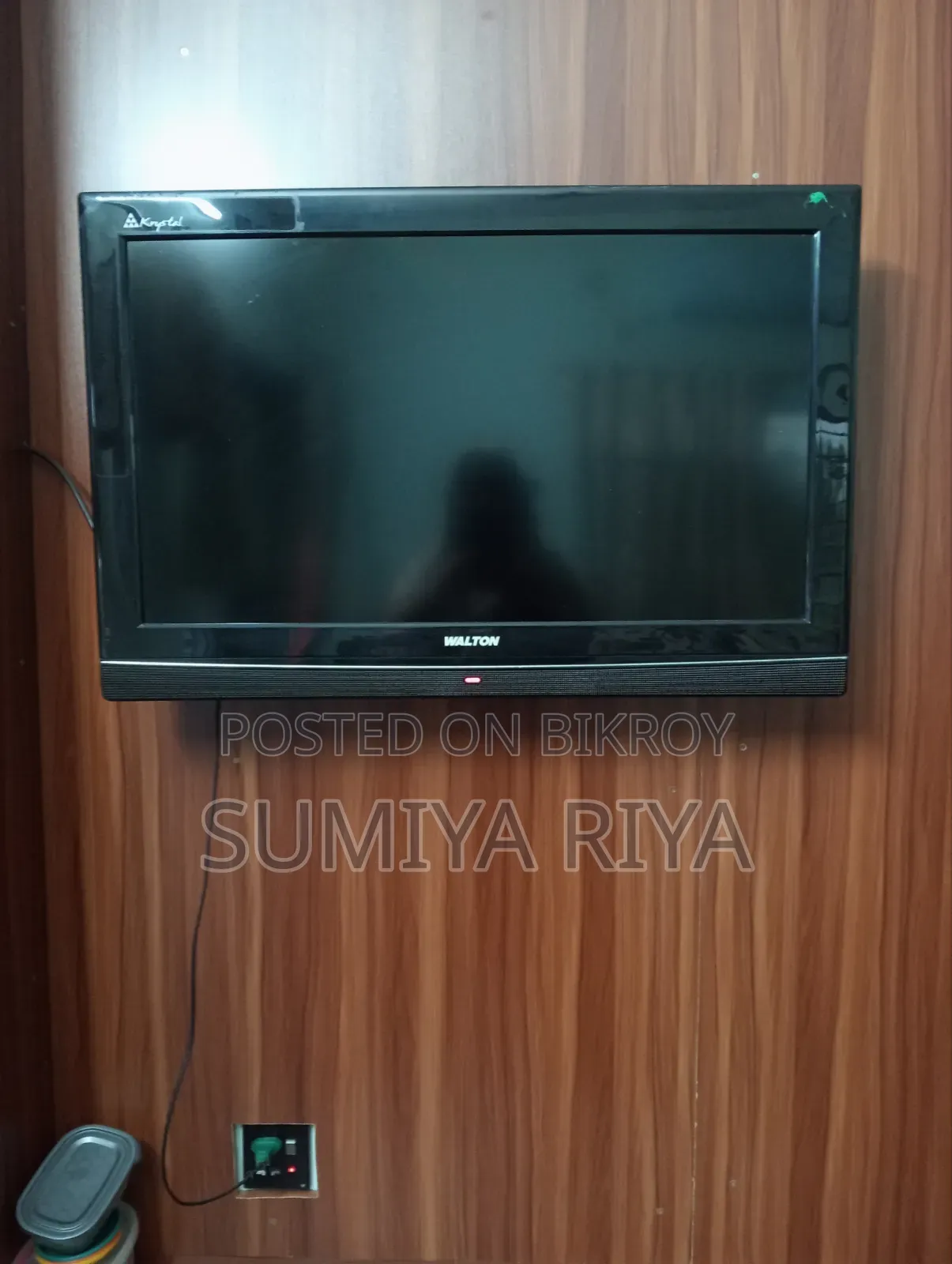 Walton Crystal LCD TV