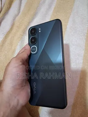 New Vivo Y21 128 GB Green