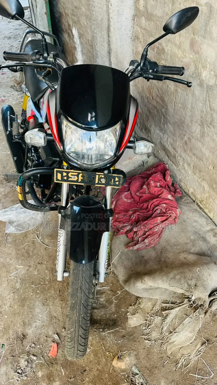 Hero HF Deluxe 2023 Black