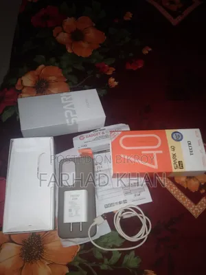 টেকনো স্পার্ক ৪০ প্রো ১২৮ জিবি সিলভার