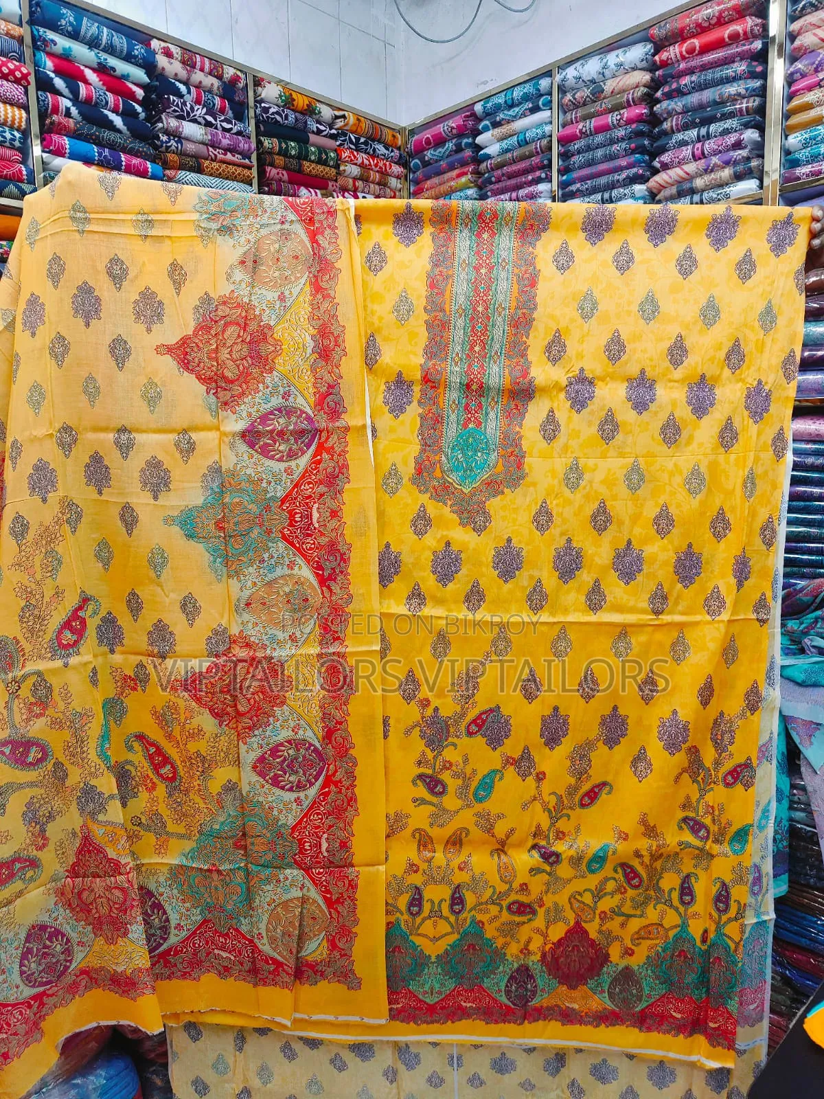 নিউ ডিজাইনের থ্রি পিস সব সময় পড়ার উপযোগী