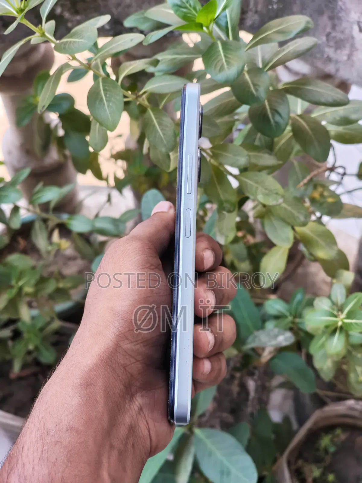 ভিভো ওয়াই১৮ ১২৮ জিবি নীল