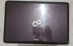 Laptop Fujitsu Lifebook AH530 4GB Intel Core i5 HDD 500GB