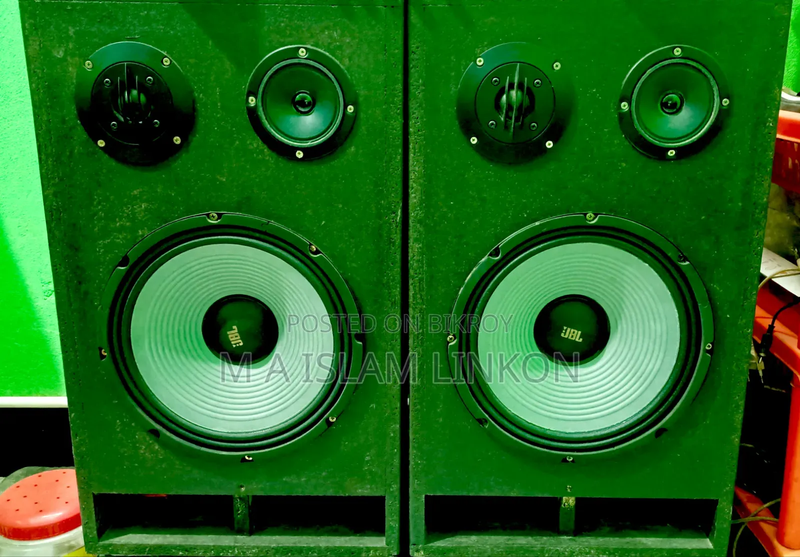 Smart and high performance sound system with a pair of boxes for sale