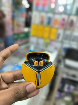 নিউ এয়ারমার্স এয়ারপডস আনোমনট হ্যাবি মল