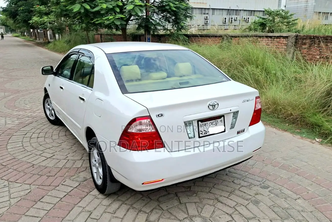 Toyota Corolla 2005 White