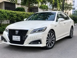 Toyota Crown 2018 Pearl