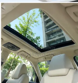 Toyota Crown 2018 Pearl