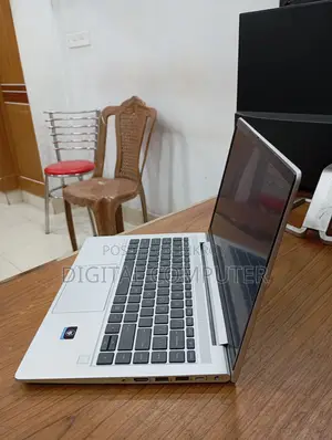 Laptop HP ProBook 445 G9 16GB Intel Core i7 SSD 512GB