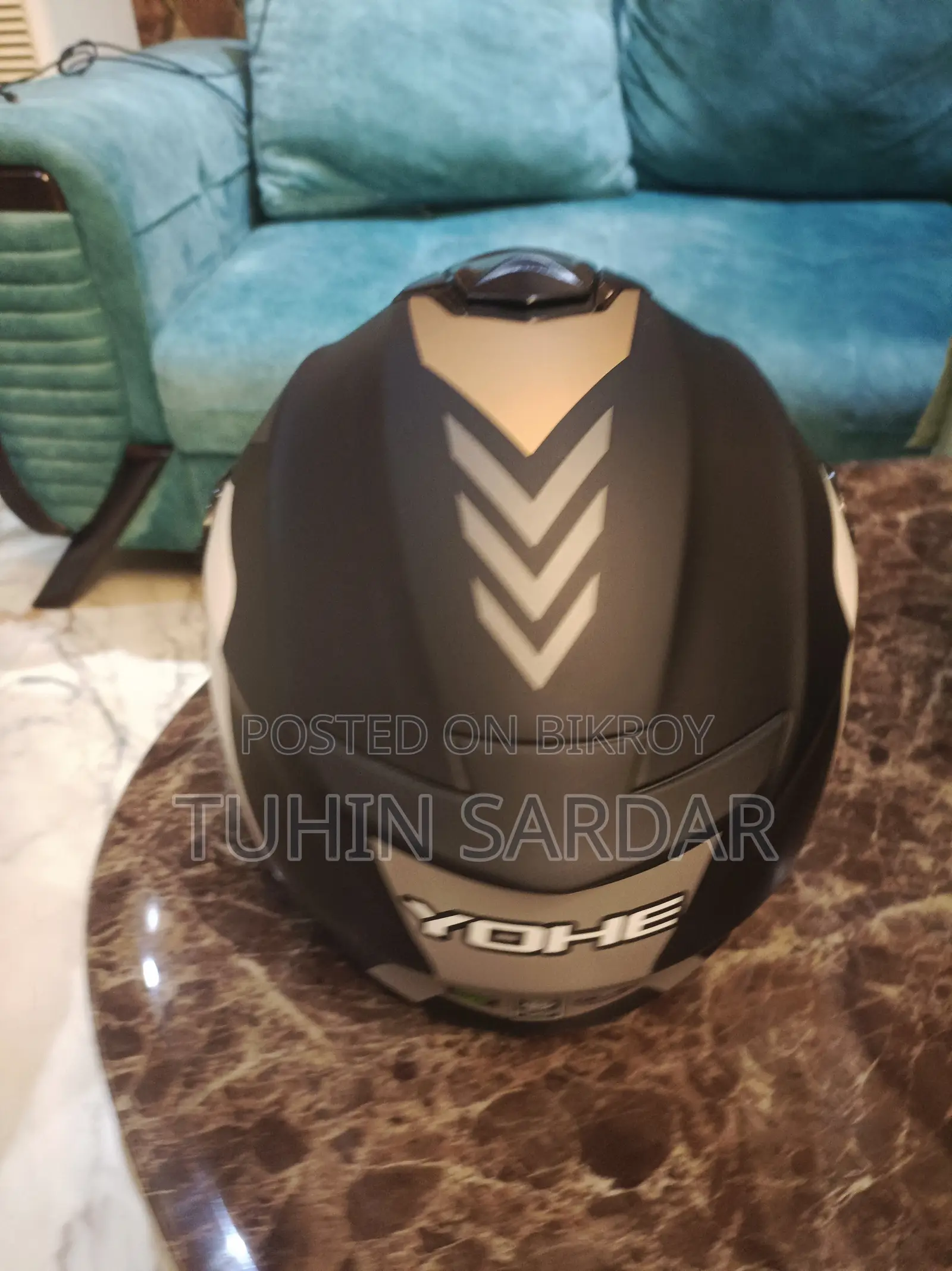 বিক্রি হবে ২টি হেলমেট, ডিস্ক লক এবং রেইনকোট।