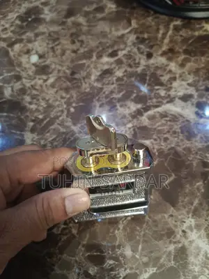 বিক্রি হবে ২টি হেলমেট, ডিস্ক লক এবং রেইনকোট।