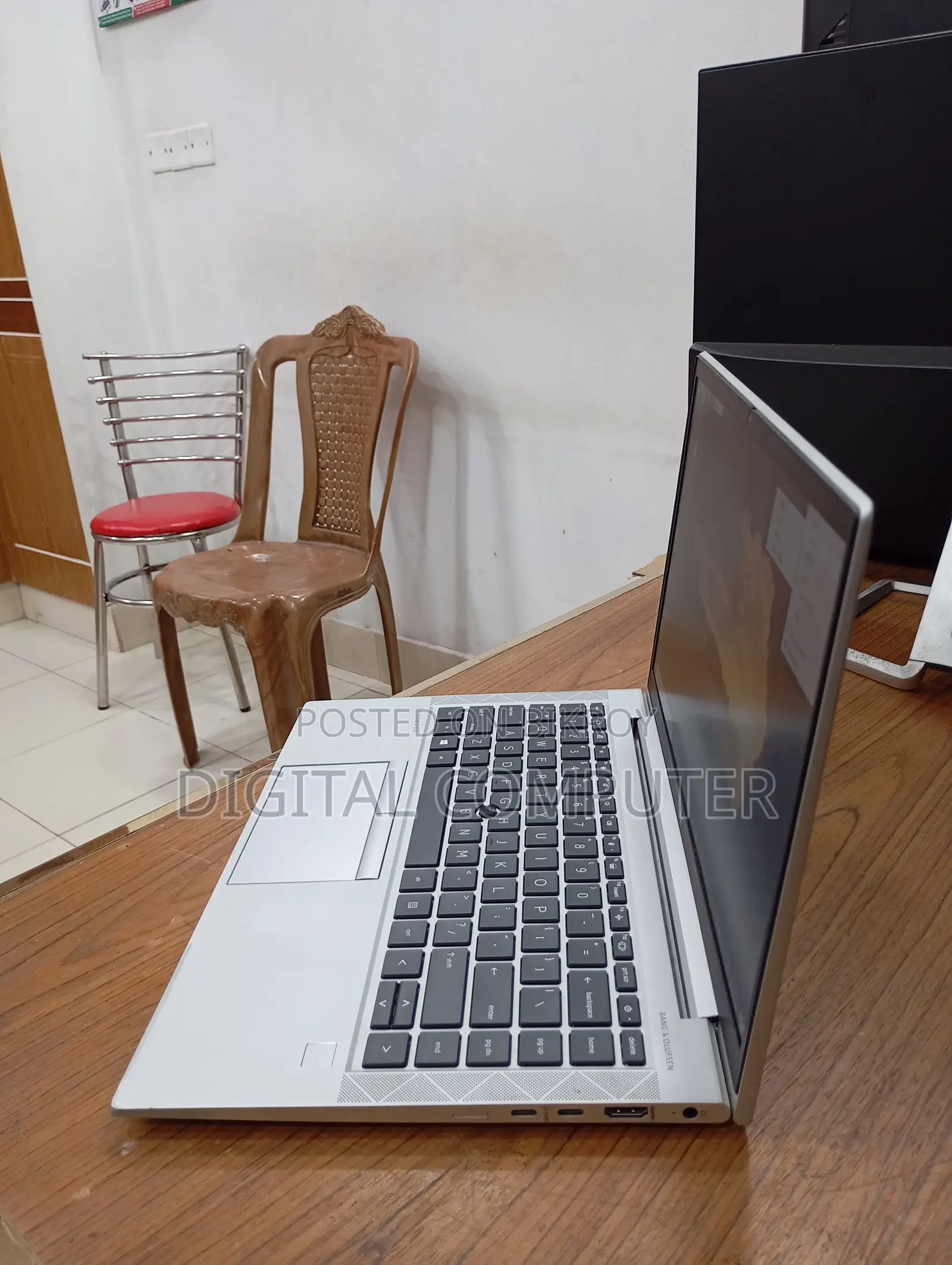 HP EliteBook 845 G7 Laptop 8GB AMD Ryzen 5 SSD 256GB