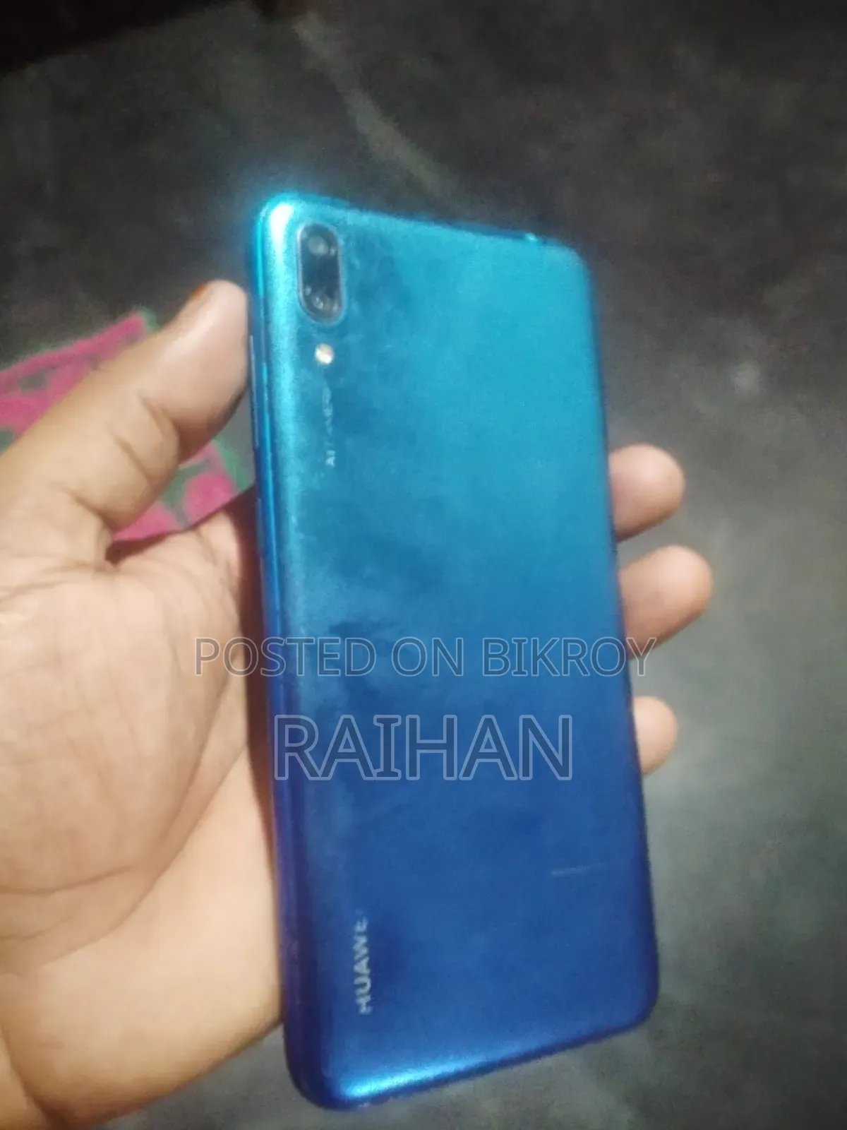 হুয়াওয়ে ৩২ জিবি নীল