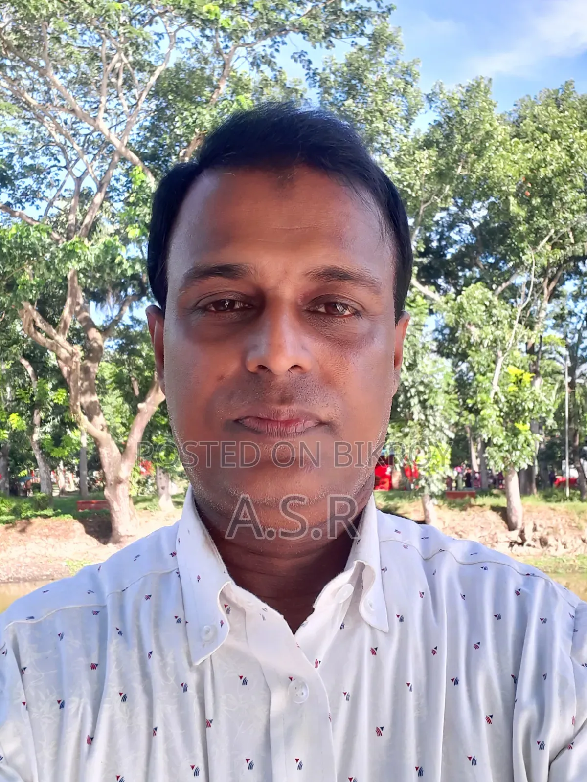 সেলস এক্সিকিউটিভ