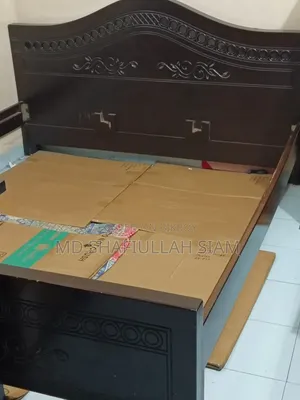 Used 6x7 Feet Wood Bed for Sale (Good Condition)