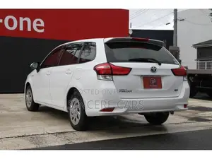 টয়োটা করোলা ফিল্ডার ২০২১ হোয়াইট