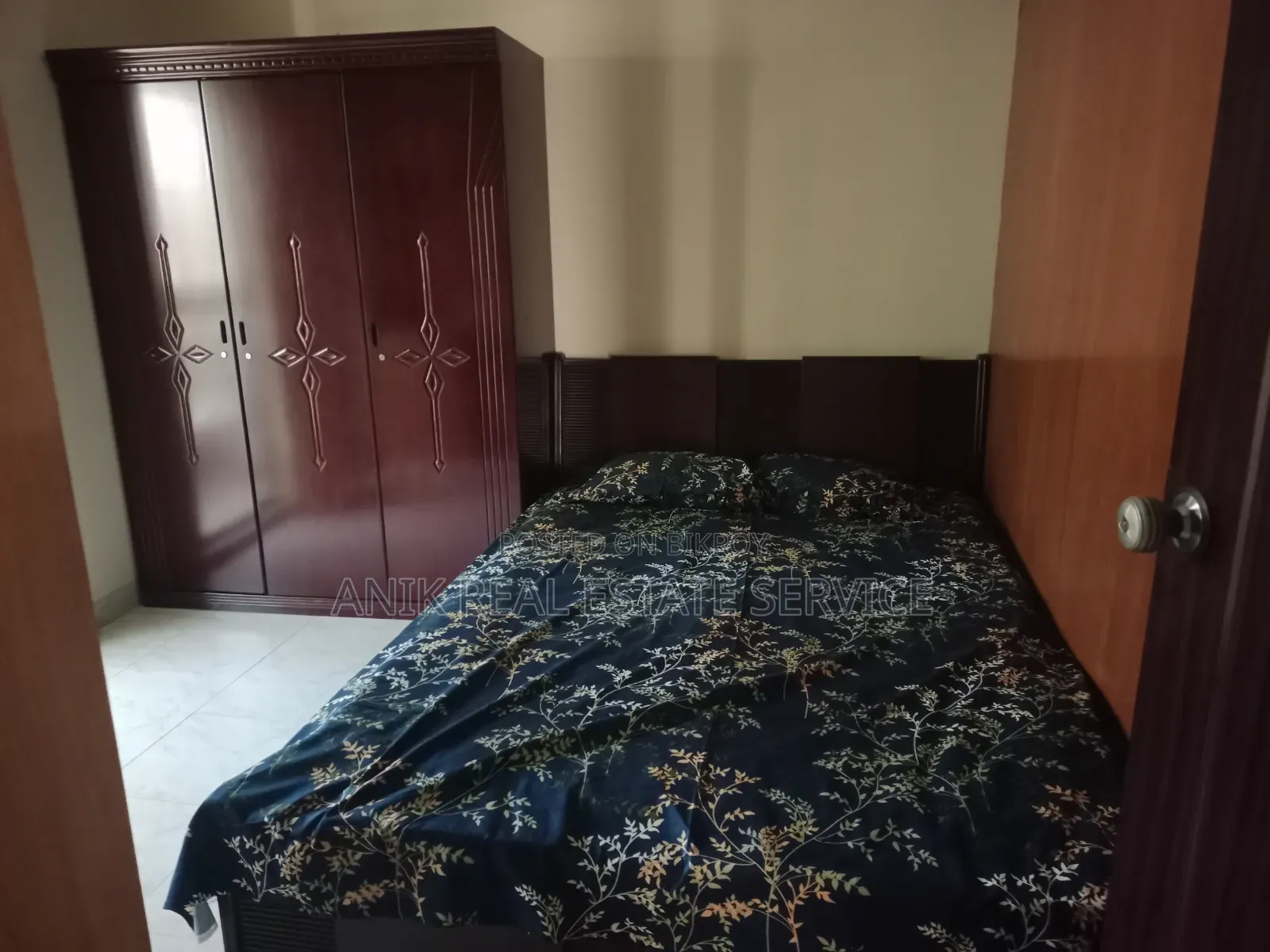 গুলশানের অনিক রিয়েল এস্টেটে ৩ বেডরুমের ফার্নিশড অ্যাপার্টমেন্ট ভাড়ার জন্য