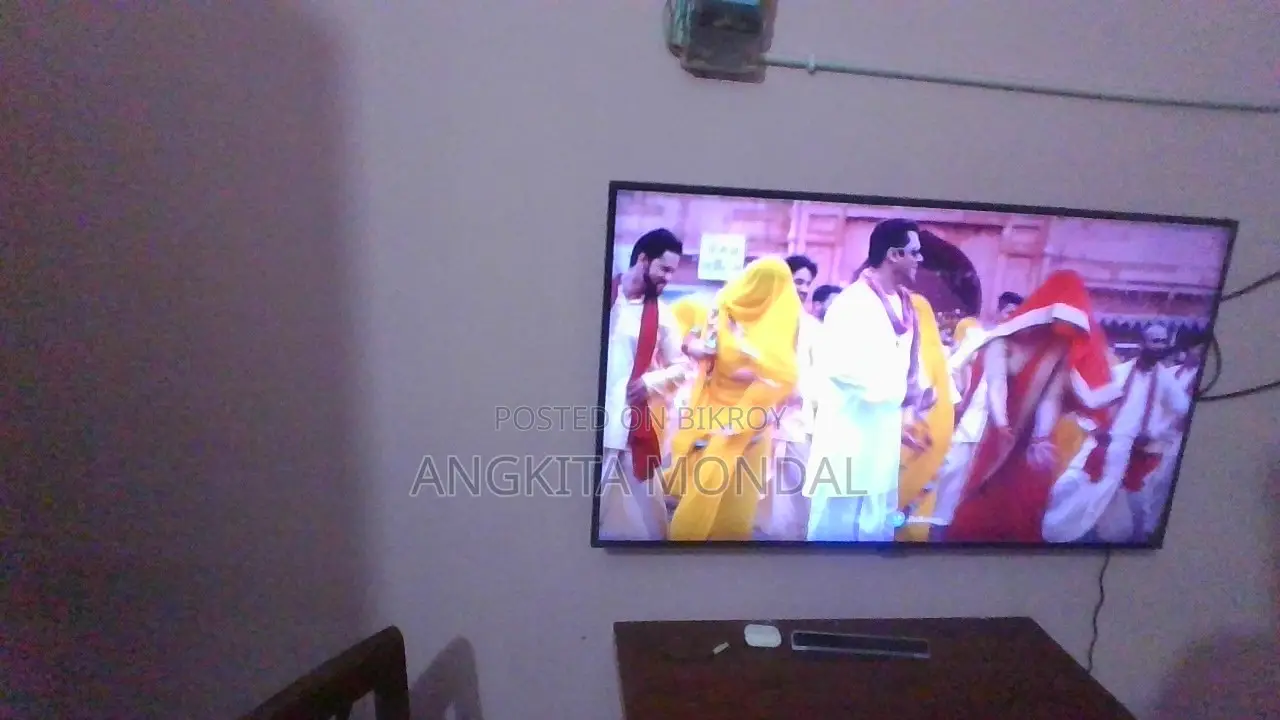 Samsung 43′′ 4K Smart TV