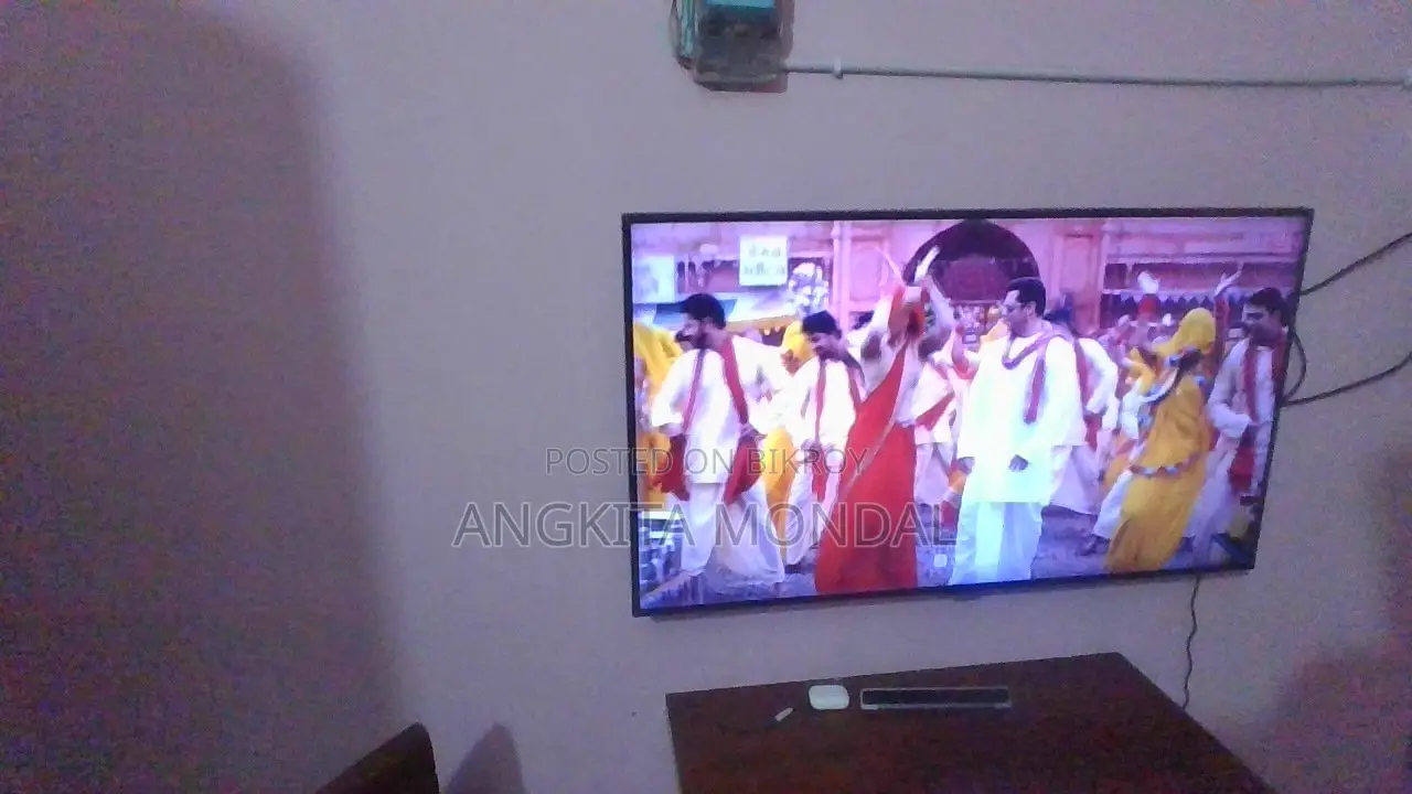 Samsung 43′′ 4K Smart TV