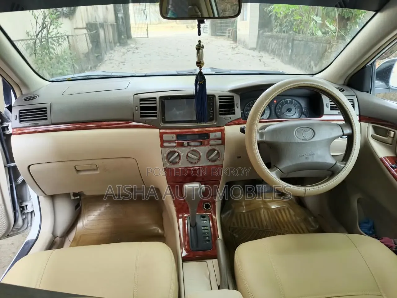 Toyota Corolla Sedan 2004 White