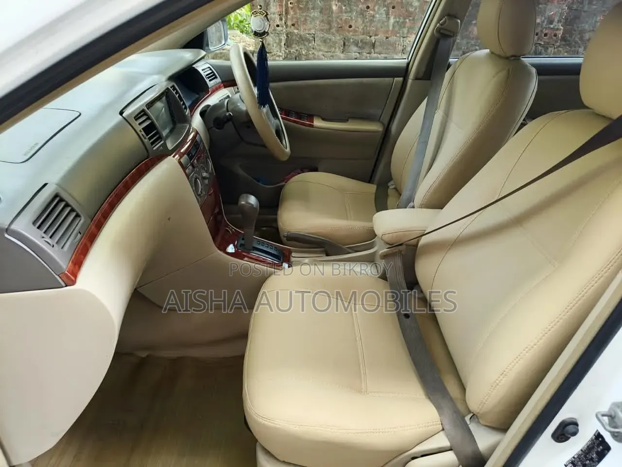 Toyota Corolla Sedan 2004 White