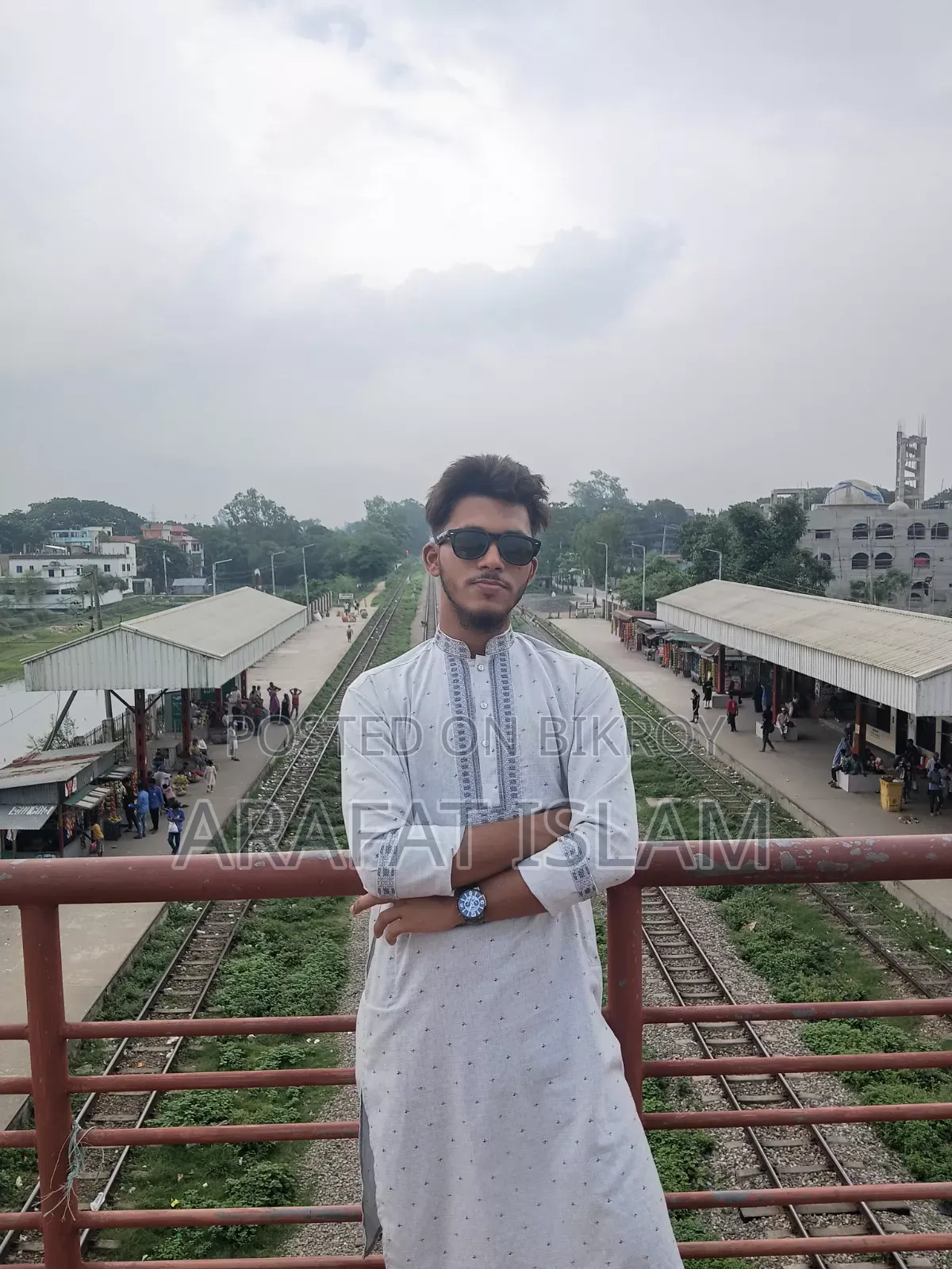 কাজ করতে চাই